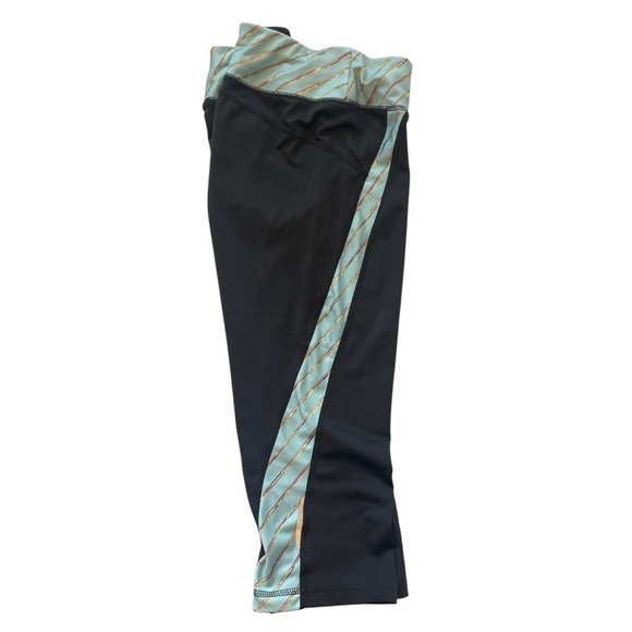 Women's Tek Gear DryTek Workout Capri's M (8-10) Black - Picture 3 of 6